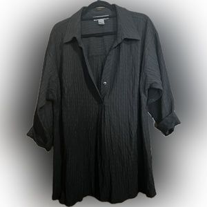 Olivia & Martin black blouse. Rolled sleeves. Size 3X